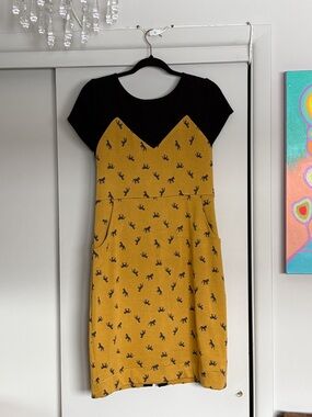 Annie 50 Horse Print Dress – Made in Canada – Size Large (best fits medium)